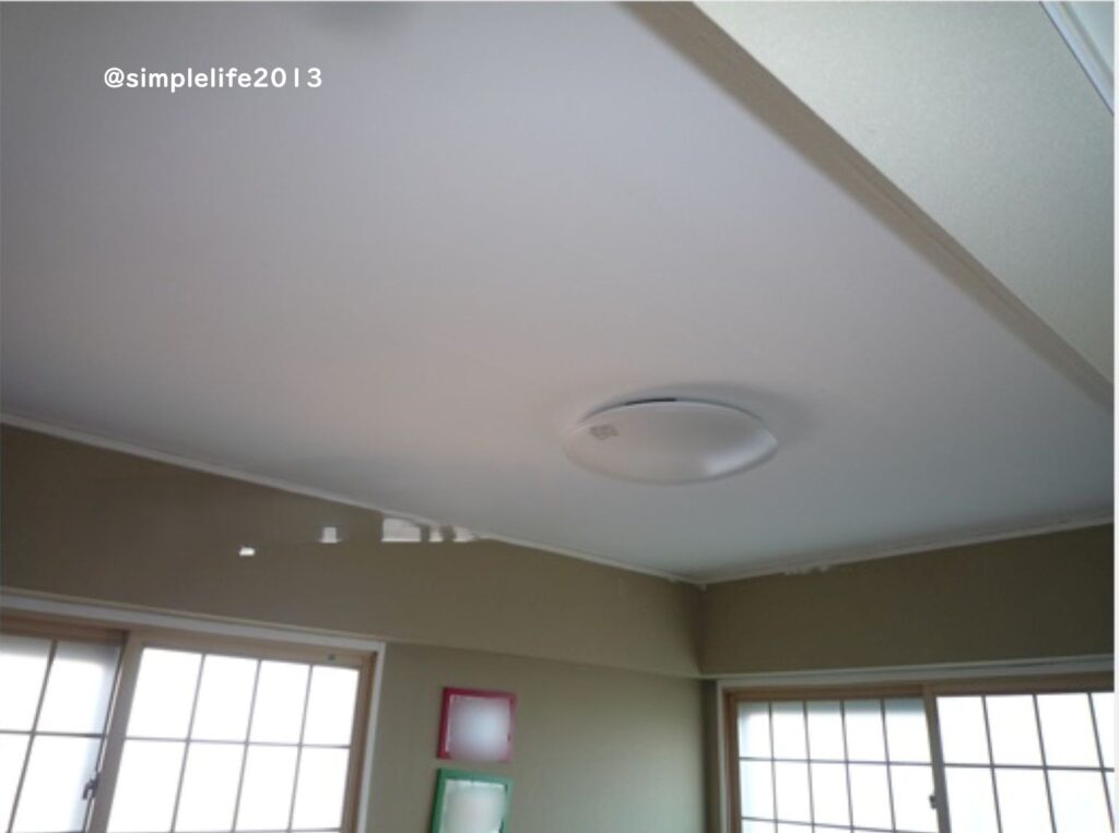 和室天井を白い壁紙にしたアフター(洋室っぽく見える)
